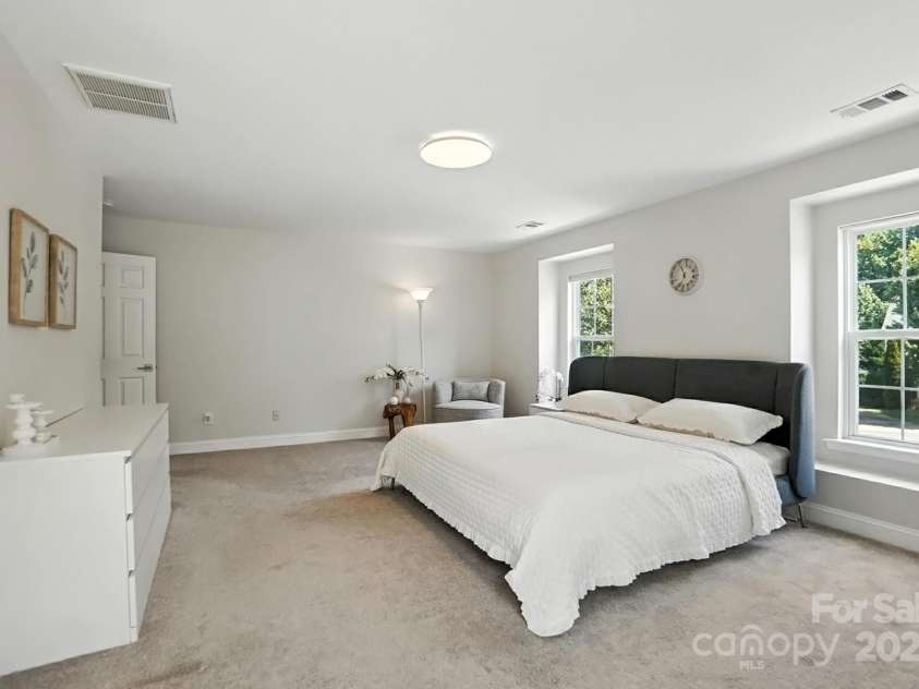 15508 Normans Landing Drive, Charlotte, NC 28273.  MLS# CAR4273570, YatesRealty ID 22172. 