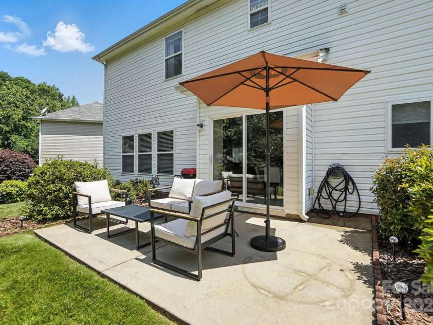 15508 Normans Landing Drive, Charlotte, NC 28273.  MLS# CAR4273570, YatesRealty ID 22172. 