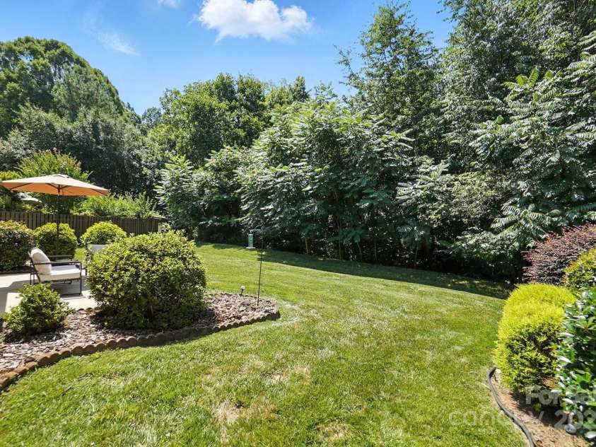 15508 Normans Landing Drive, Charlotte, NC 28273.  MLS# CAR4273570, YatesRealty ID 22172. 