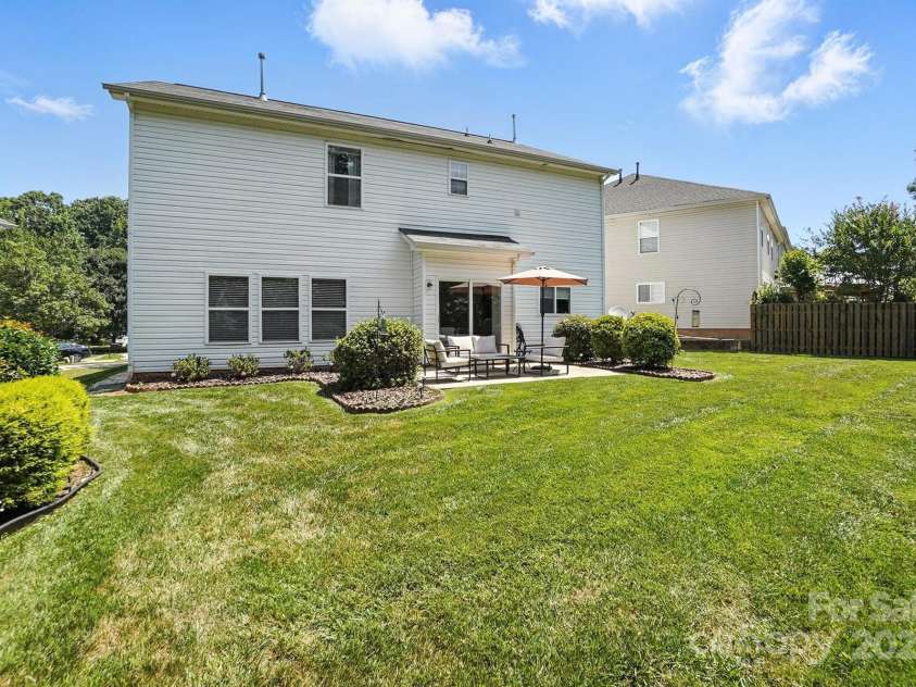 15508 Normans Landing Drive, Charlotte, NC 28273.  MLS# CAR4273570, YatesRealty ID 22172. 