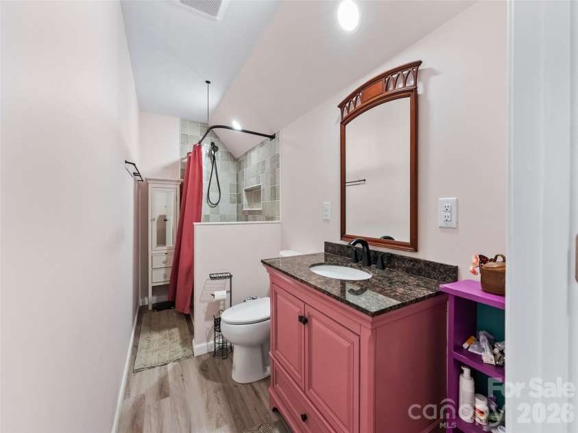 64 Wyoming Road, Asheville, NC 28803.  MLS# CAR4398091, YatesRealty ID 22172. 