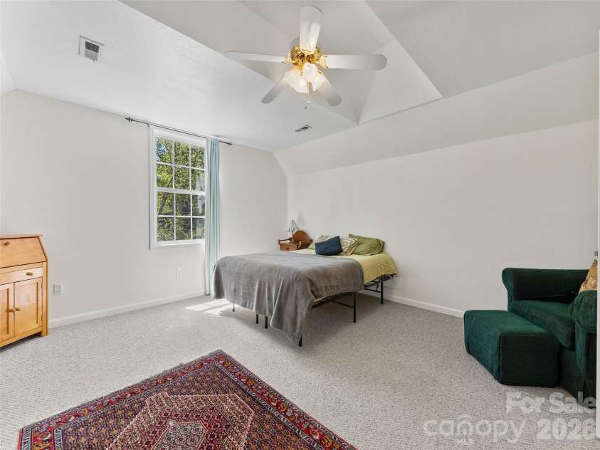 64 Wyoming Road, Asheville, NC 28803.  MLS# CAR4398091, YatesRealty ID 22172. 