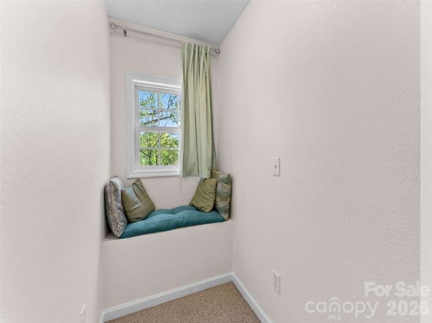 64 Wyoming Road, Asheville, NC 28803.  MLS# CAR4398091, YatesRealty ID 22172. 