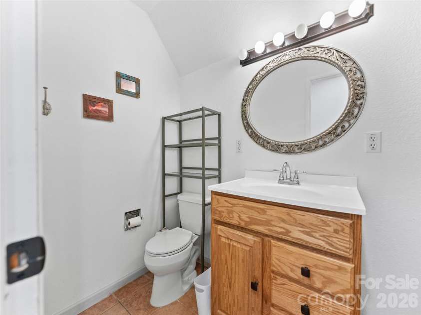 64 Wyoming Road, Asheville, NC 28803.  MLS# CAR4398091, YatesRealty ID 22172. 