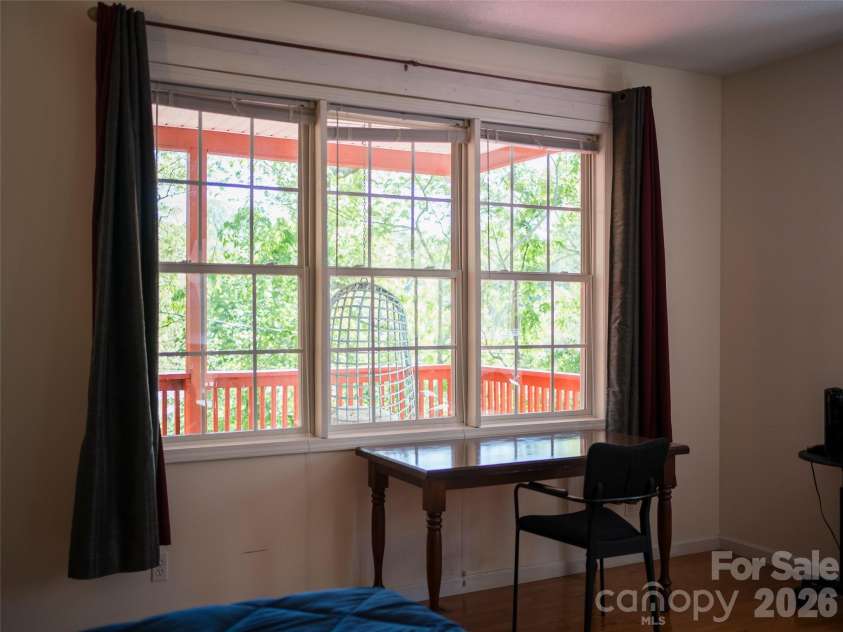 64 Wyoming Road, Asheville, NC 28803.  MLS# CAR4398091, YatesRealty ID 22172. 