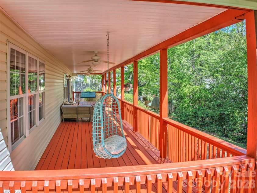 64 Wyoming Road, Asheville, NC 28803.  MLS# CAR4398091, YatesRealty ID 22172. 