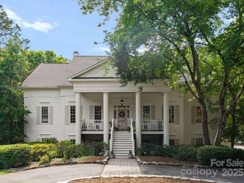 2324 Kingsmill Terrace, Charlotte, NC 28270.  MLS# CAR4272407, YatesRealty ID 22173. 