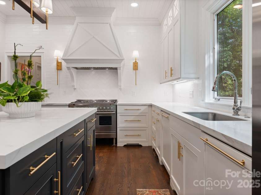 2324 Kingsmill Terrace, Charlotte, NC 28270.  MLS# CAR4272407, YatesRealty ID 22173. 