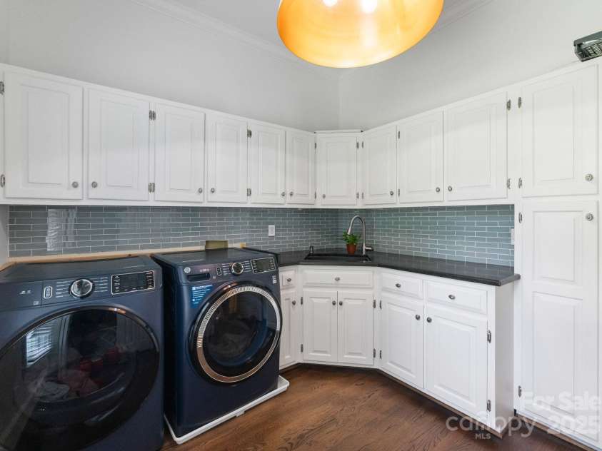 2324 Kingsmill Terrace, Charlotte, NC 28270.  MLS# CAR4272407, YatesRealty ID 22173. 