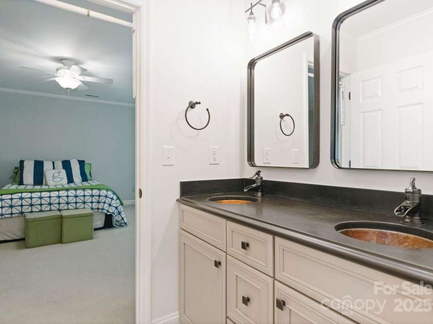 2324 Kingsmill Terrace, Charlotte, NC 28270.  MLS# CAR4272407, YatesRealty ID 22173. 