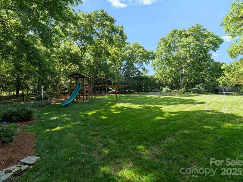 2324 Kingsmill Terrace, Charlotte, NC 28270.  MLS# CAR4272407, YatesRealty ID 22173. 