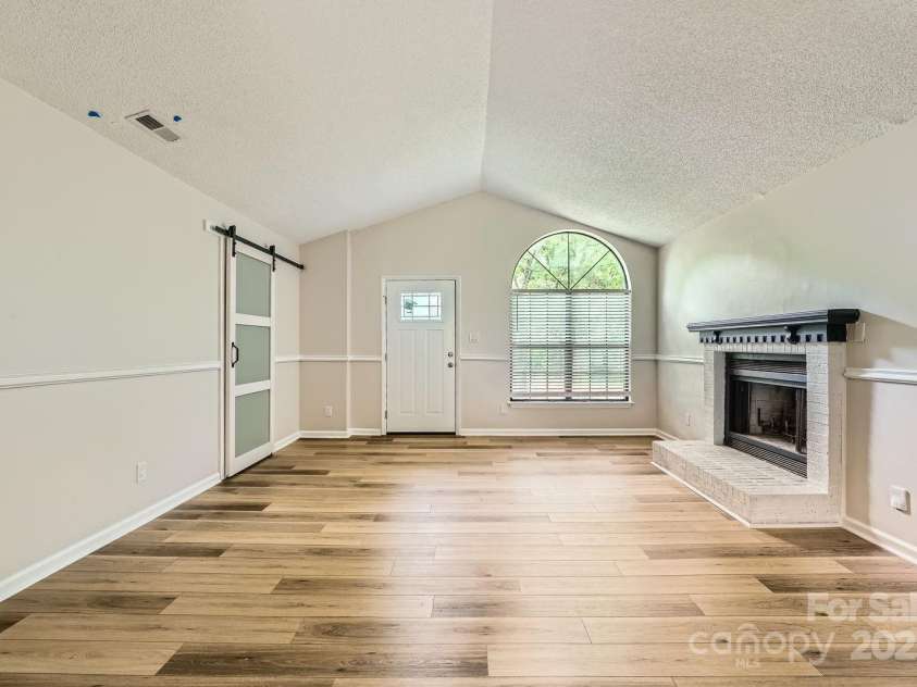 5817 Rocky Mount Court, Charlotte, NC 28214.  MLS# CAR4270312, YatesRealty ID 22175. 