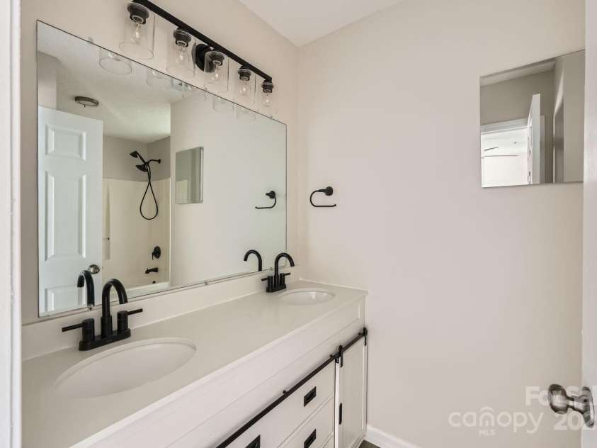 5817 Rocky Mount Court, Charlotte, NC 28214.  MLS# CAR4270312, YatesRealty ID 22175. 