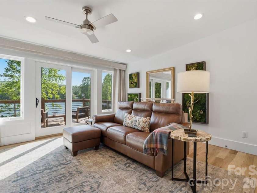 984 Eagle Lake Drive, Brevard, NC 28712.  MLS# CAR4374316, YatesRealty ID 22175. 