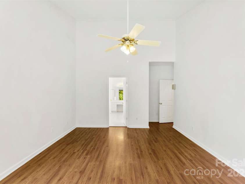 13832 Queenswater Lane, Charlotte, NC 28273.  MLS# CAR4268764, YatesRealty ID 22176. 