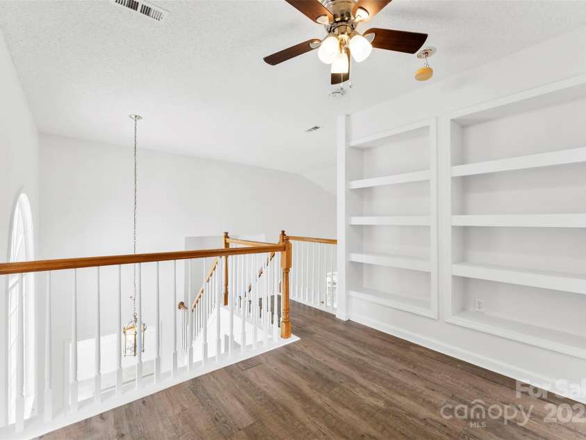 13832 Queenswater Lane, Charlotte, NC 28273.  MLS# CAR4268764, YatesRealty ID 22176. Loft area
