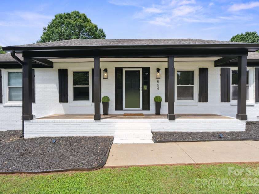 554 Isle Of Pines Road, Mooresville, NC 28117.  MLS# CAR4259799, YatesRealty ID 22177. 