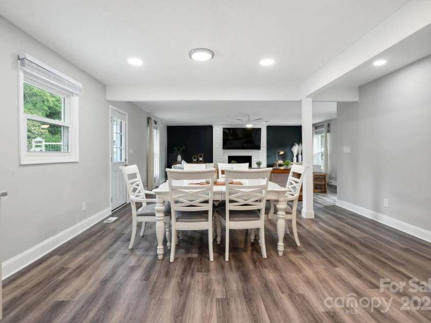 554 Isle Of Pines Road, Mooresville, NC 28117.  MLS# CAR4259799, YatesRealty ID 22177. 