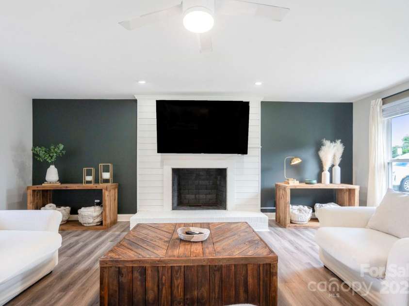 554 Isle Of Pines Road, Mooresville, NC 28117.  MLS# CAR4259799, YatesRealty ID 22177. 