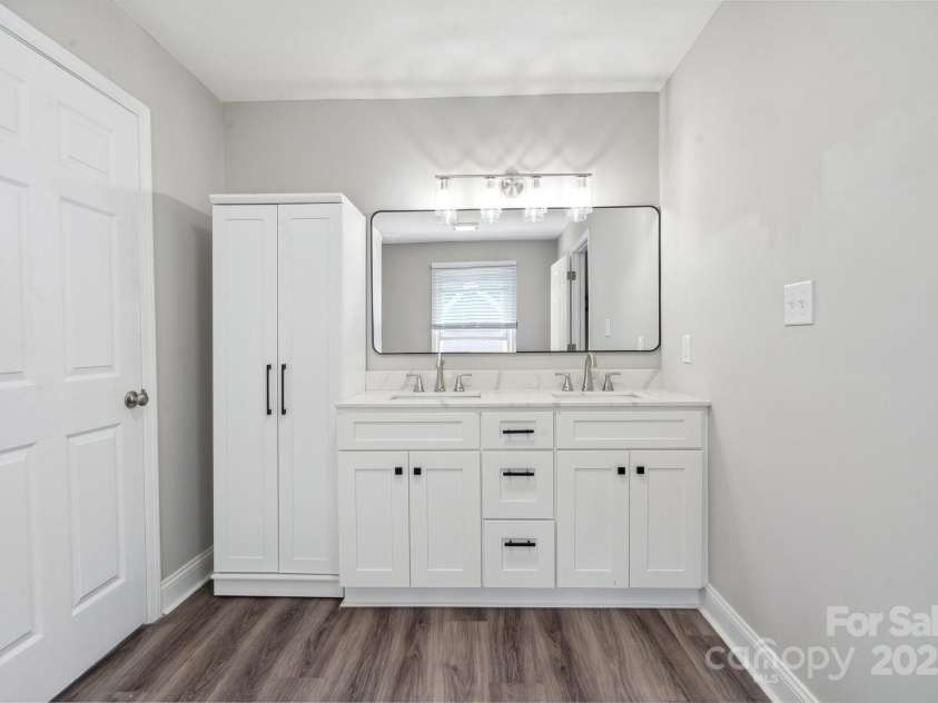 554 Isle Of Pines Road, Mooresville, NC 28117.  MLS# CAR4259799, YatesRealty ID 22177. 