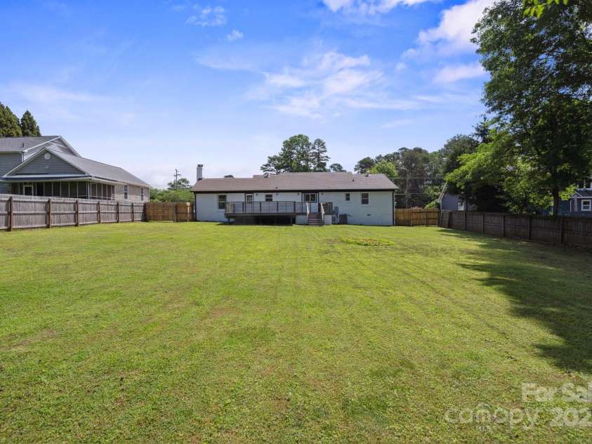 554 Isle Of Pines Road, Mooresville, NC 28117.  MLS# CAR4259799, YatesRealty ID 22177. 