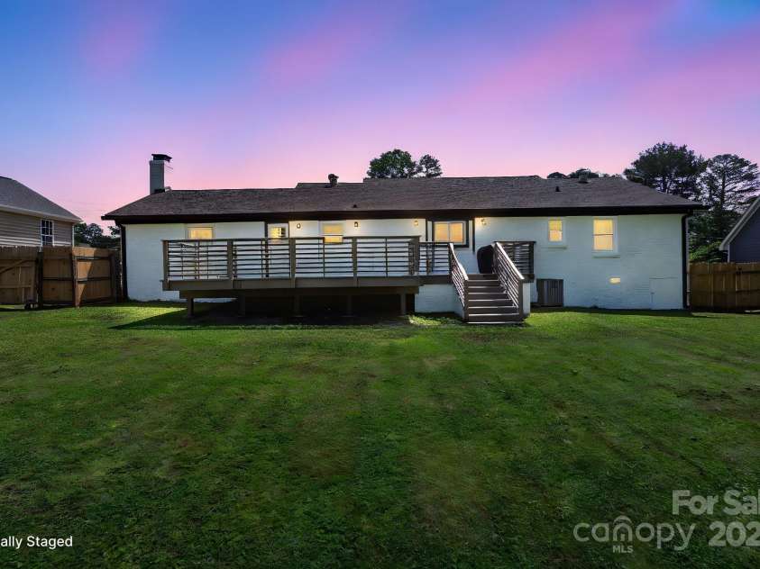 554 Isle Of Pines Road, Mooresville, NC 28117.  MLS# CAR4259799, YatesRealty ID 22177. 