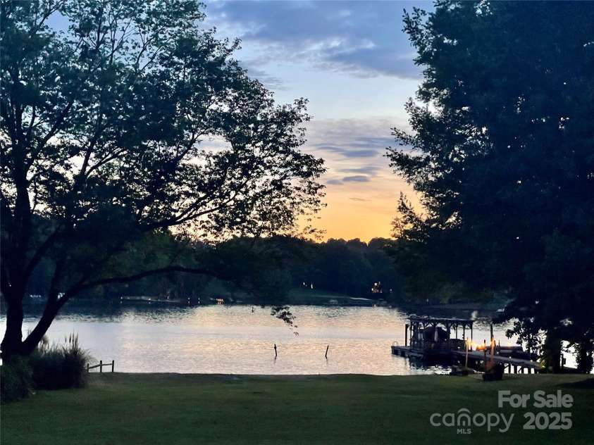 554 Isle Of Pines Road, Mooresville, NC 28117.  MLS# CAR4259799, YatesRealty ID 22177. 