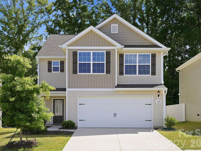 509 Hawley Street, Charlotte, NC 28214.  MLS# CAR4376916, YatesRealty ID 22179. 