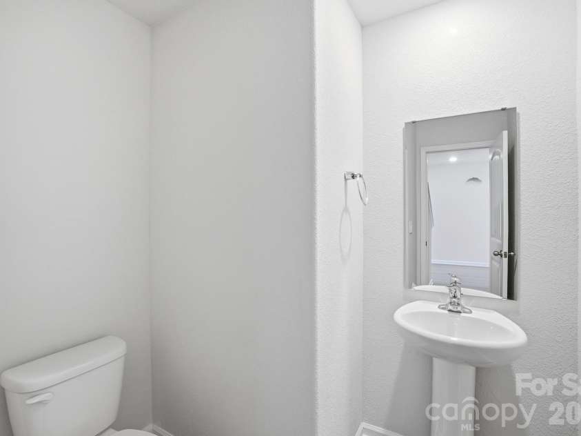509 Hawley Street, Charlotte, NC 28214.  MLS# CAR4376916, YatesRealty ID 22179. 