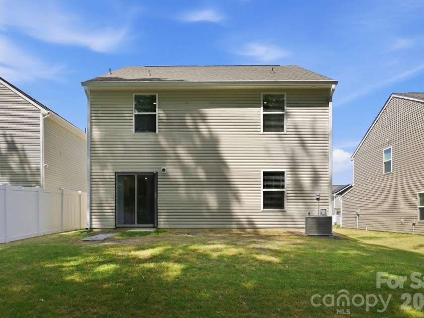 509 Hawley Street, Charlotte, NC 28214.  MLS# CAR4376916, YatesRealty ID 22179. 