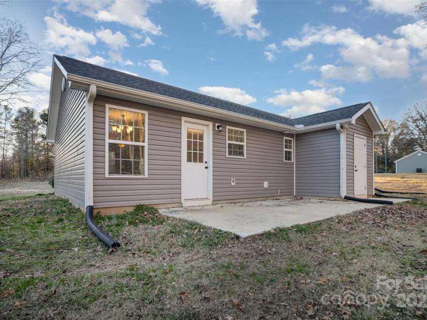 1681 Evans Drive, Lancaster, SC 29720.  MLS# CAR4197844, YatesRealty ID 2218. 