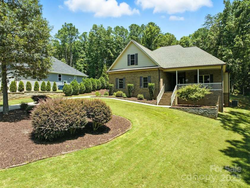 4080 Barbrick Street, Sherrills Ford, NC 28673.  MLS# CAR4281547, YatesRealty ID 2218. Fresh landscaping