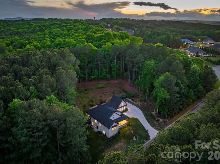 100 White Fawn Circle, Granite Falls, NC 28630.  MLS# CAR4377775, YatesRealty ID 22180. 