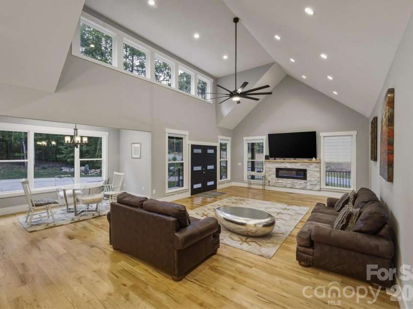 100 White Fawn Circle, Granite Falls, NC 28630.  MLS# CAR4377775, YatesRealty ID 22180. 