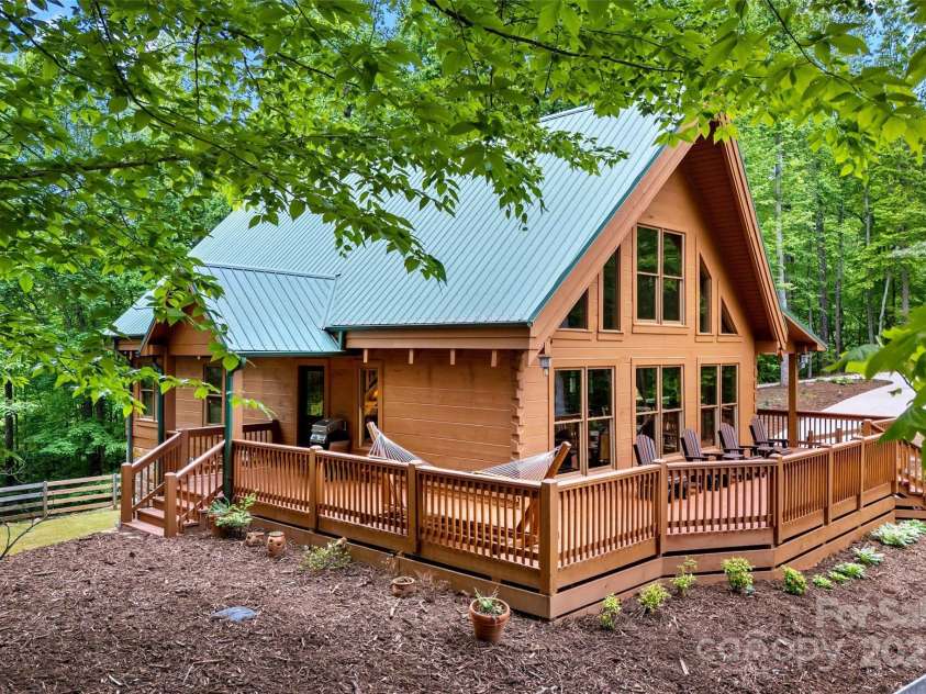 77 Pepperwood Drive, Marion, NC 28752.  MLS# CAR4258822, YatesRealty ID 22180. 