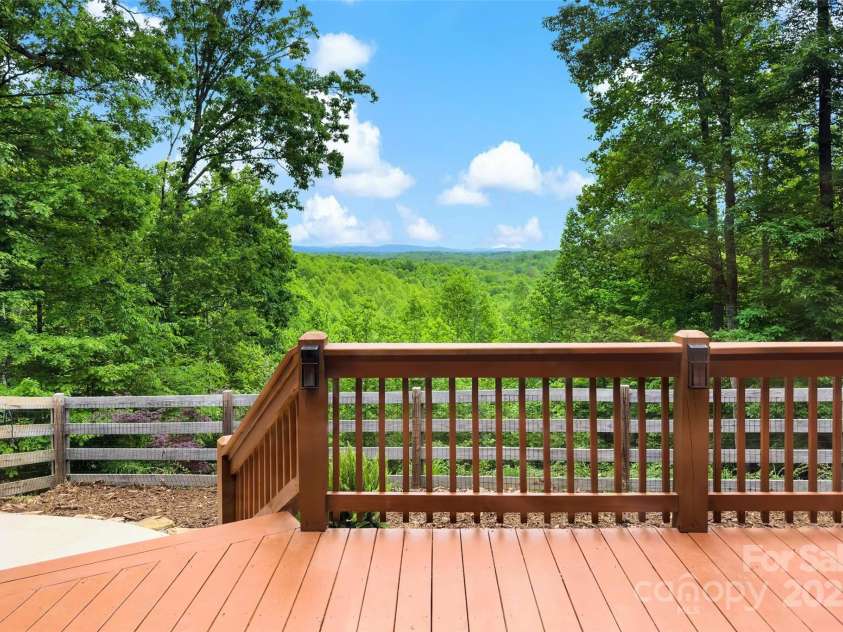 77 Pepperwood Drive, Marion, NC 28752.  MLS# CAR4258822, YatesRealty ID 22180. 