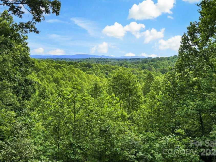 77 Pepperwood Drive, Marion, NC 28752.  MLS# CAR4258822, YatesRealty ID 22180. 