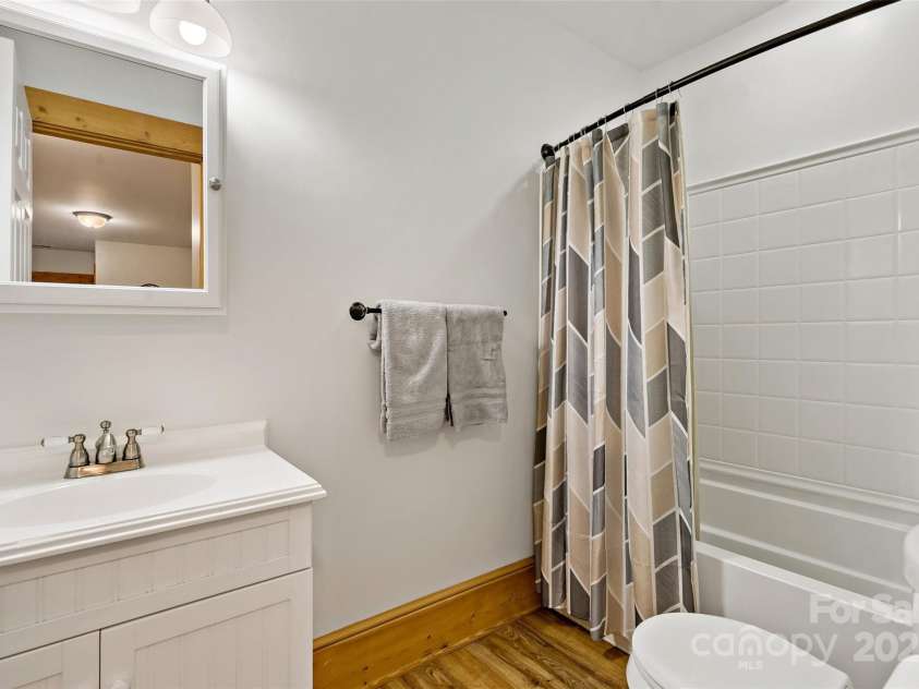 77 Pepperwood Drive, Marion, NC 28752.  MLS# CAR4258822, YatesRealty ID 22180. 