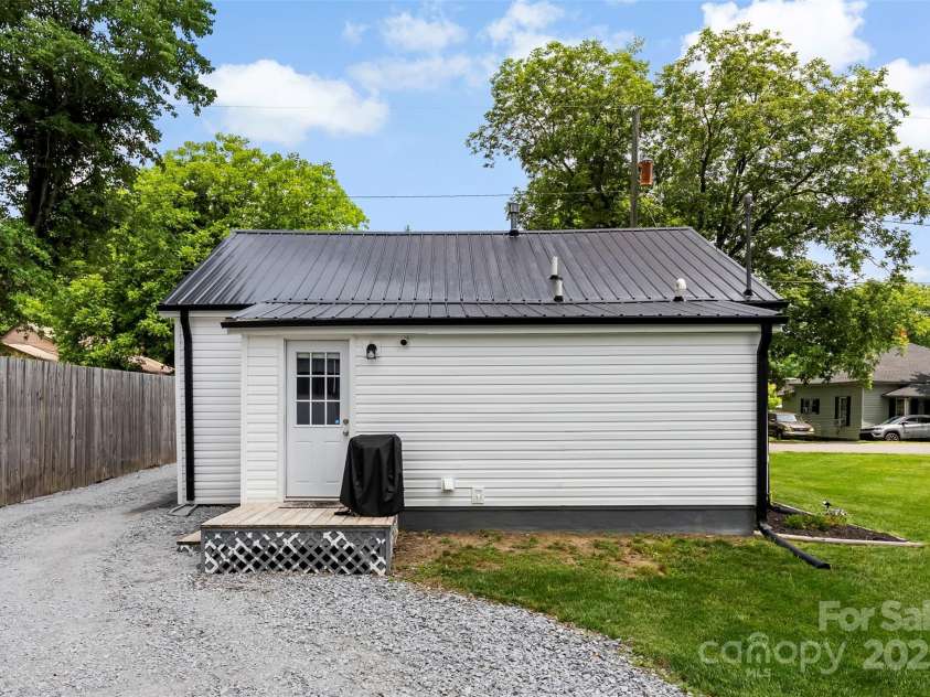 310 Jacob Street, Cherryville, NC 28021.  MLS# CAR4267883, YatesRealty ID 22181. 