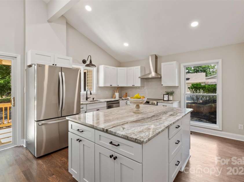 1096 Palmyra Drive, Tega Cay, SC 29708.  MLS# CAR4258396, YatesRealty ID 22182. 