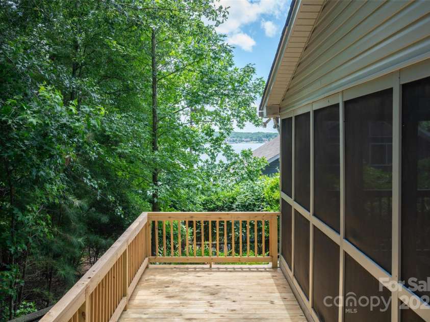 1096 Palmyra Drive, Tega Cay, SC 29708.  MLS# CAR4258396, YatesRealty ID 22182. 