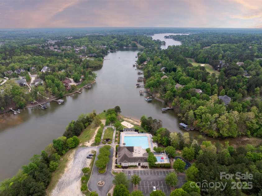 1096 Palmyra Drive, Tega Cay, SC 29708.  MLS# CAR4258396, YatesRealty ID 22182. 