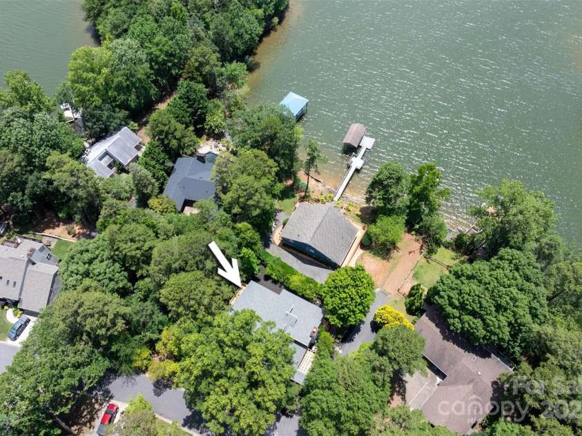 1096 Palmyra Drive, Tega Cay, SC 29708.  MLS# CAR4258396, YatesRealty ID 22182. 