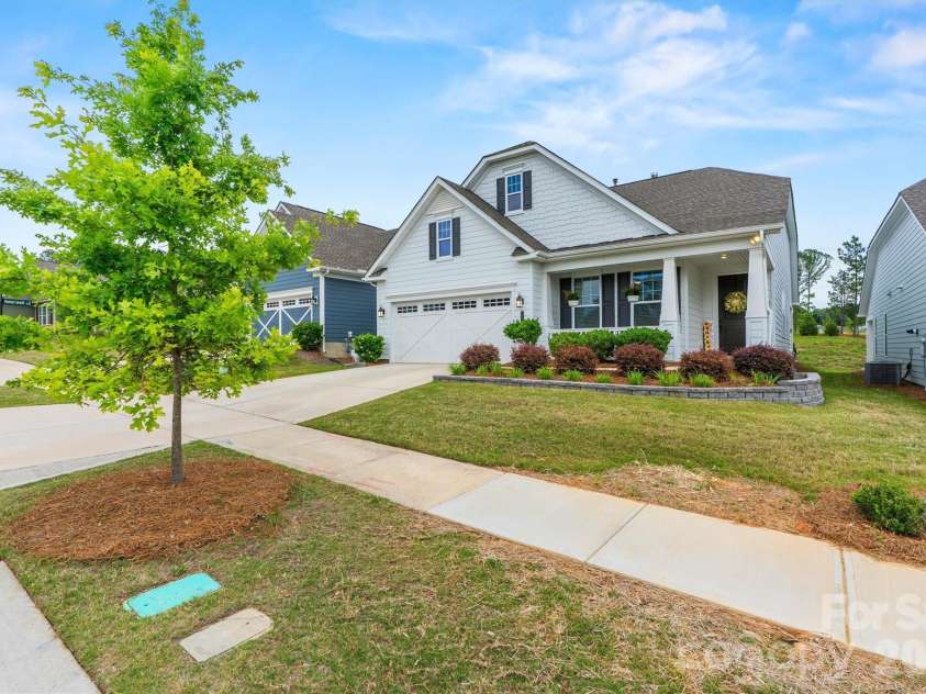 12520 Old Iron Lane, Charlotte, NC 28215.  MLS# CAR4377429, YatesRealty ID 22182. 
