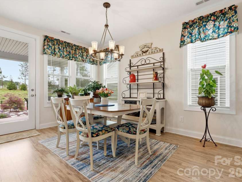 12520 Old Iron Lane, Charlotte, NC 28215.  MLS# CAR4377429, YatesRealty ID 22182. 