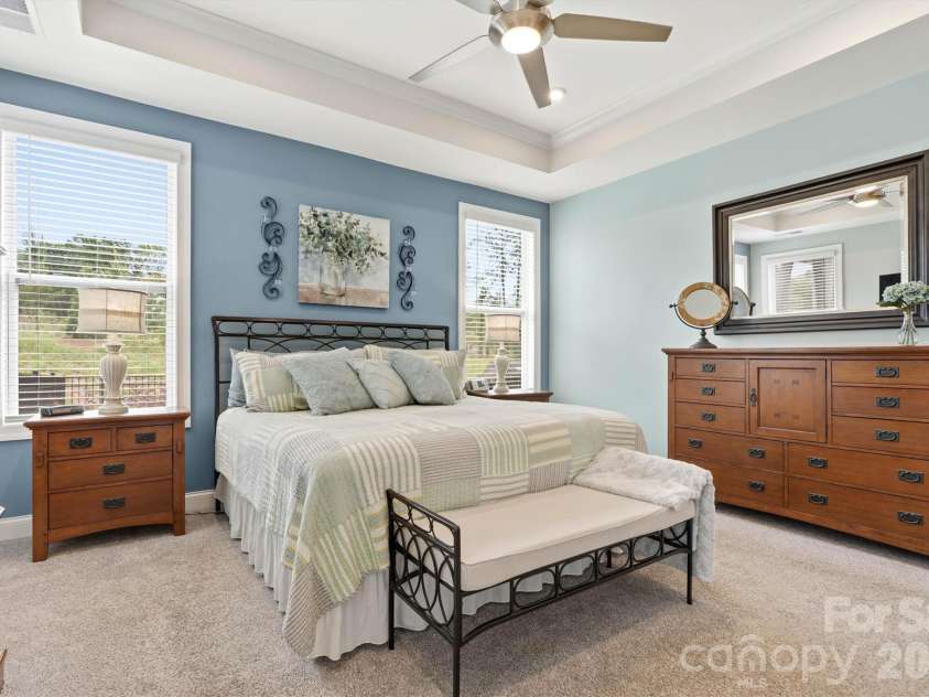 12520 Old Iron Lane, Charlotte, NC 28215.  MLS# CAR4377429, YatesRealty ID 22182. 