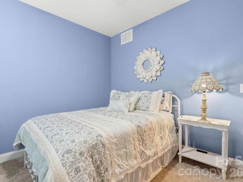 12520 Old Iron Lane, Charlotte, NC 28215.  MLS# CAR4377429, YatesRealty ID 22182. 