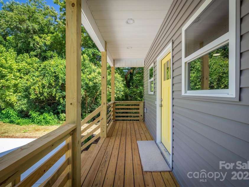 216 Stephens Drive, Morganton, NC 28655.  MLS# CAR4271572, YatesRealty ID 22183. Welcome!