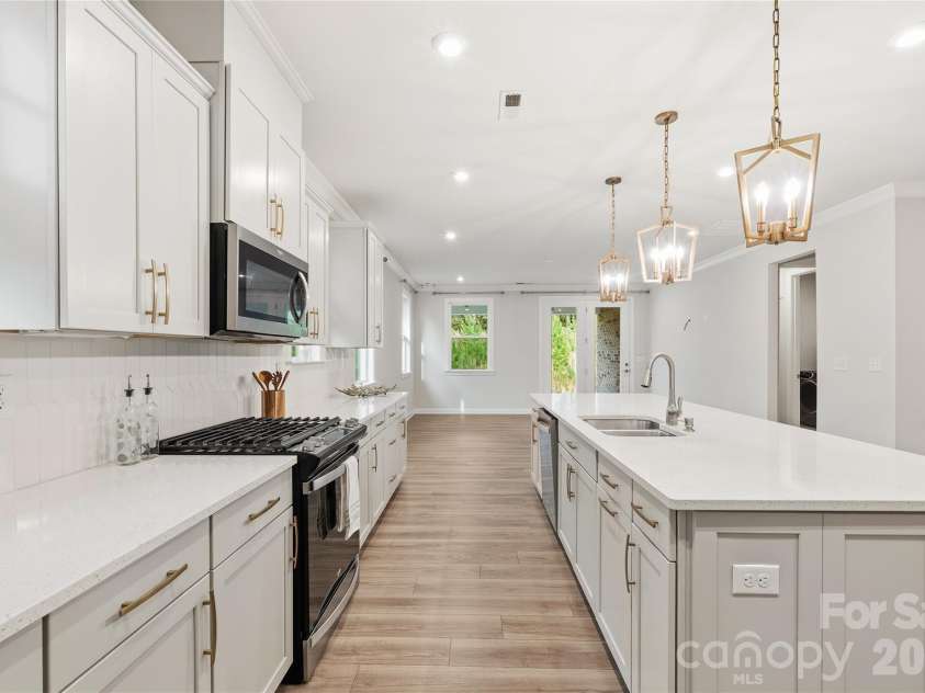 9534 Liberty Hill Drive, Mint Hill, NC 28227.  MLS# CAR4378048, YatesRealty ID 22183. 