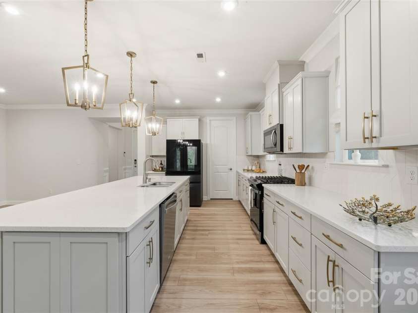 9534 Liberty Hill Drive, Mint Hill, NC 28227.  MLS# CAR4378048, YatesRealty ID 22183. 
